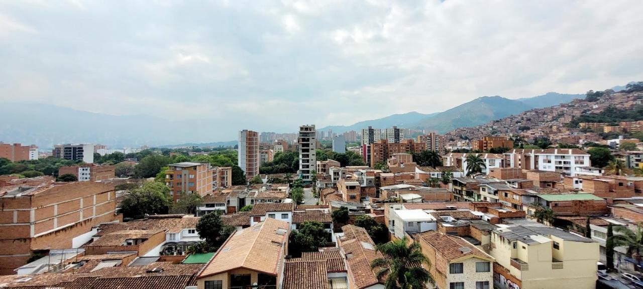 Cerca Barrio Laureles *